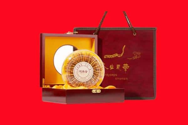 收购资讯:黔南龙里县回收冬虫夏草是按克吗